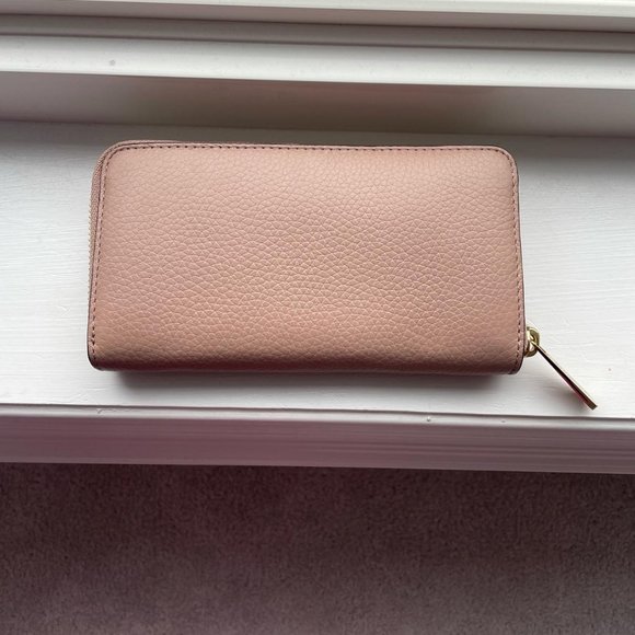 Michael Kors mauve wallet - Picture 2 of 4